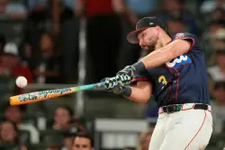 Seattle’s Cal Raleigh becomes first catcher and switch-hitter to win Home Run Derby